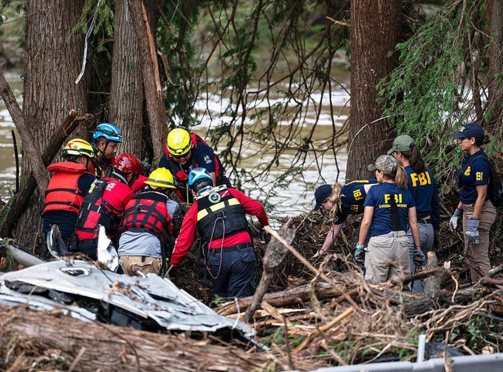 美国得克萨斯州洪灾已造成至少104人死亡 